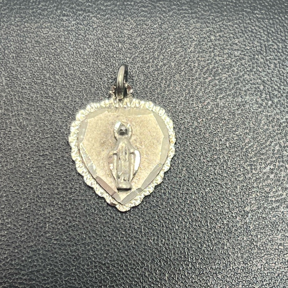 Chapel Vintage Sterling Silver Virgin Mary Catholic Religious Heart Pendant View 3